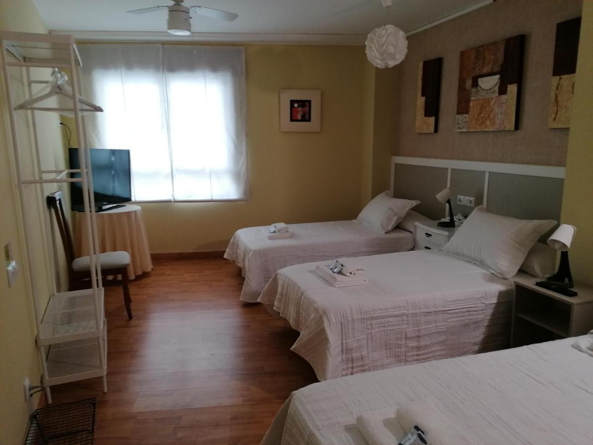 Cuatro Caminos Hotel ซาร์เรีย ภายนอก รูปภาพ