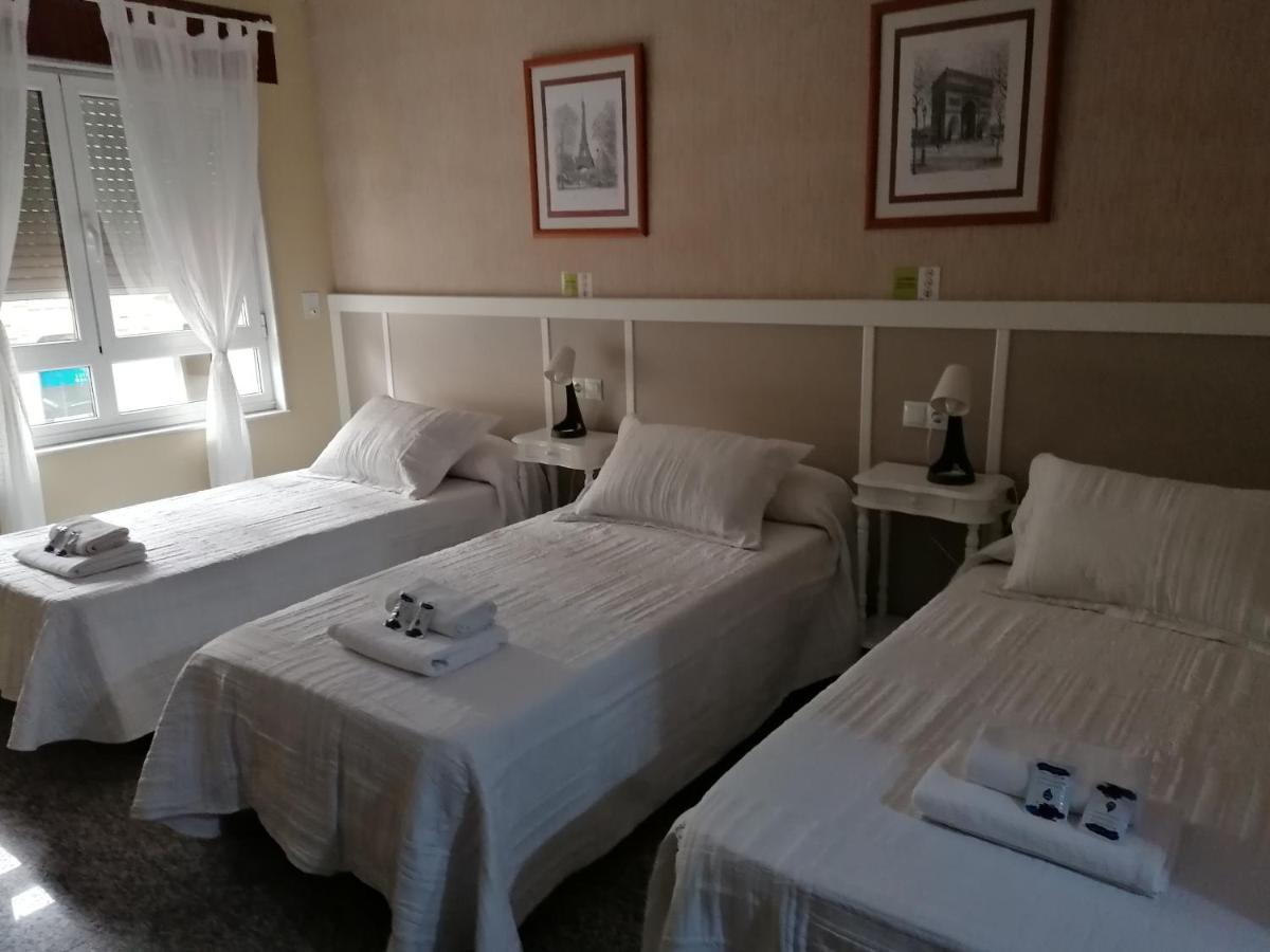 Cuatro Caminos Hotel ซาร์เรีย ภายนอก รูปภาพ