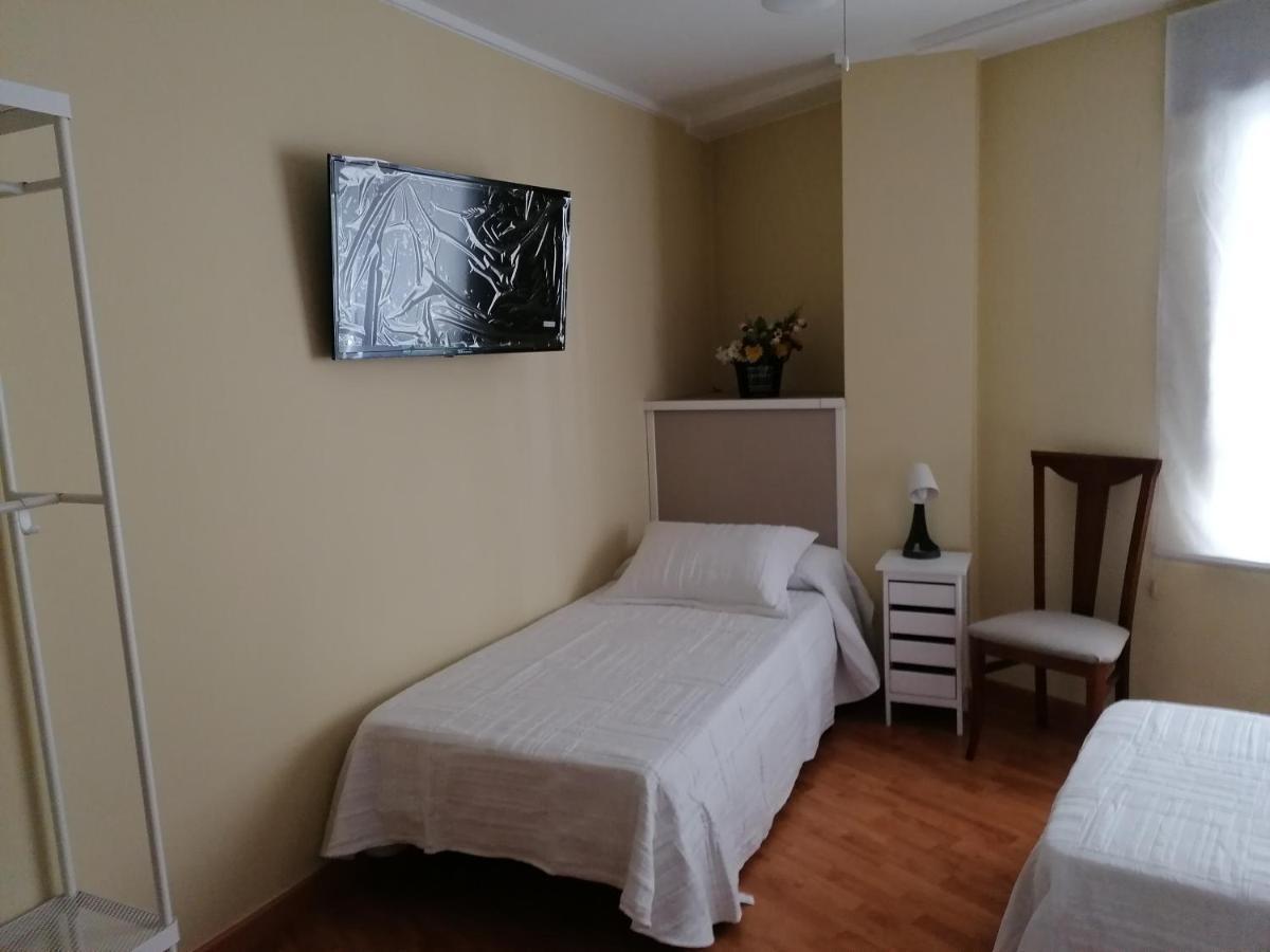 Cuatro Caminos Hotel ซาร์เรีย ภายนอก รูปภาพ